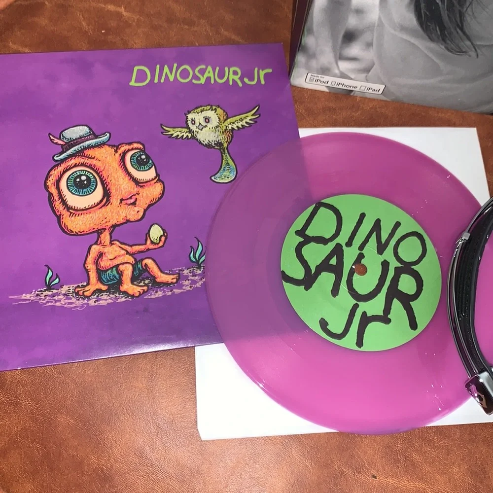 Dinosaur Jr Skullcandy limited edition aviator headphones and 7” inch vinyl - Picture 2 of 11